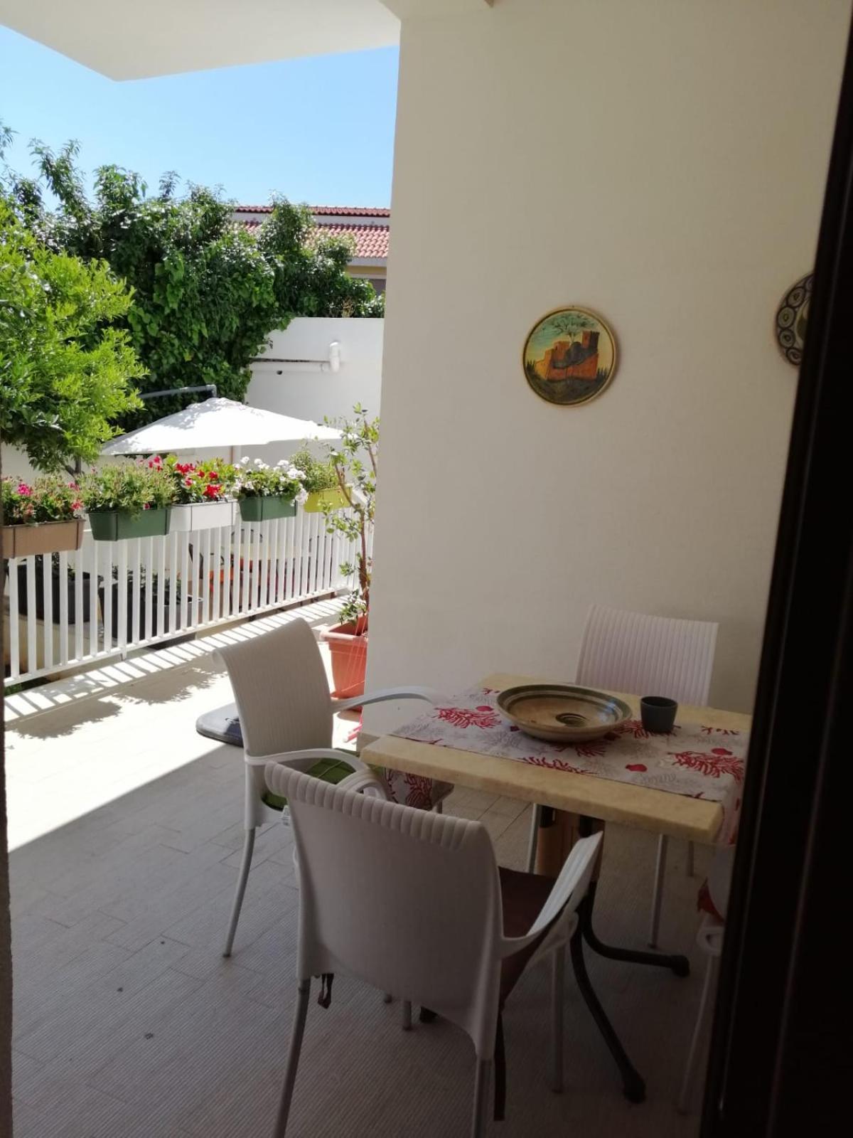 Mondello Beach The House With Green Lawns Villa Exterior photo